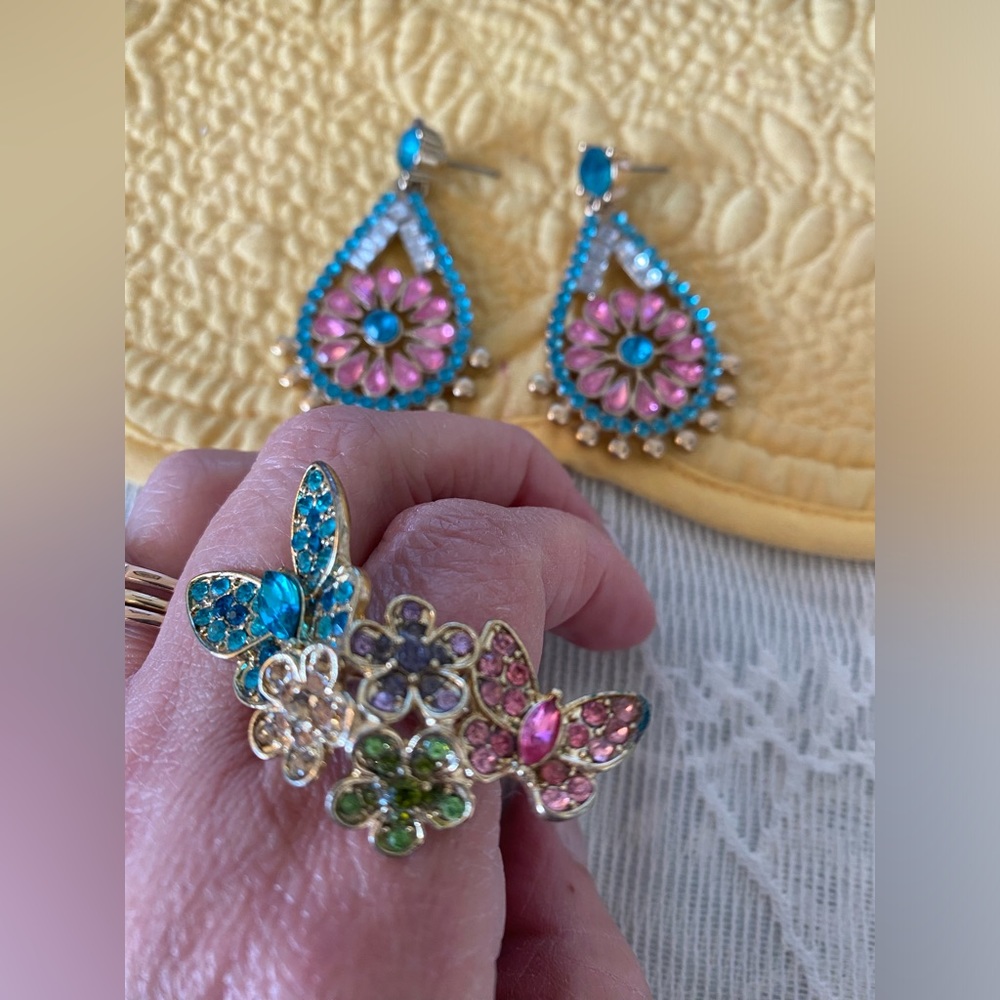 Spring fun statement jewelry! Earrings and ring!